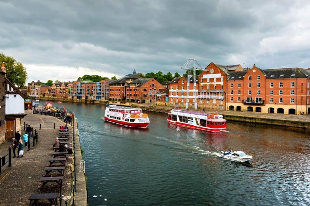 The Riverside At Woodsmill Quay With Parking York Exterior foto